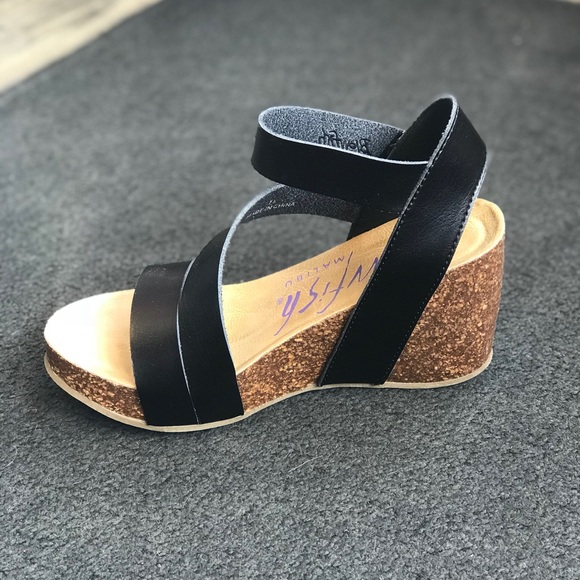 Blowfish Wedges New in box - Picture 2 of 2